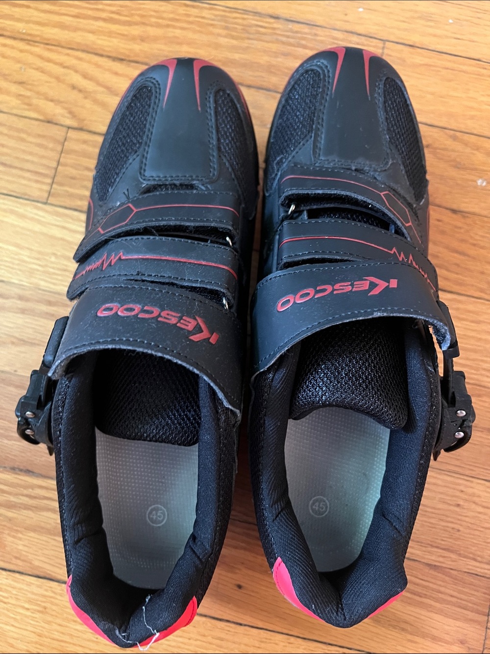 KESSCOO Black Cycling Shoes with Red Accent size 45(11)